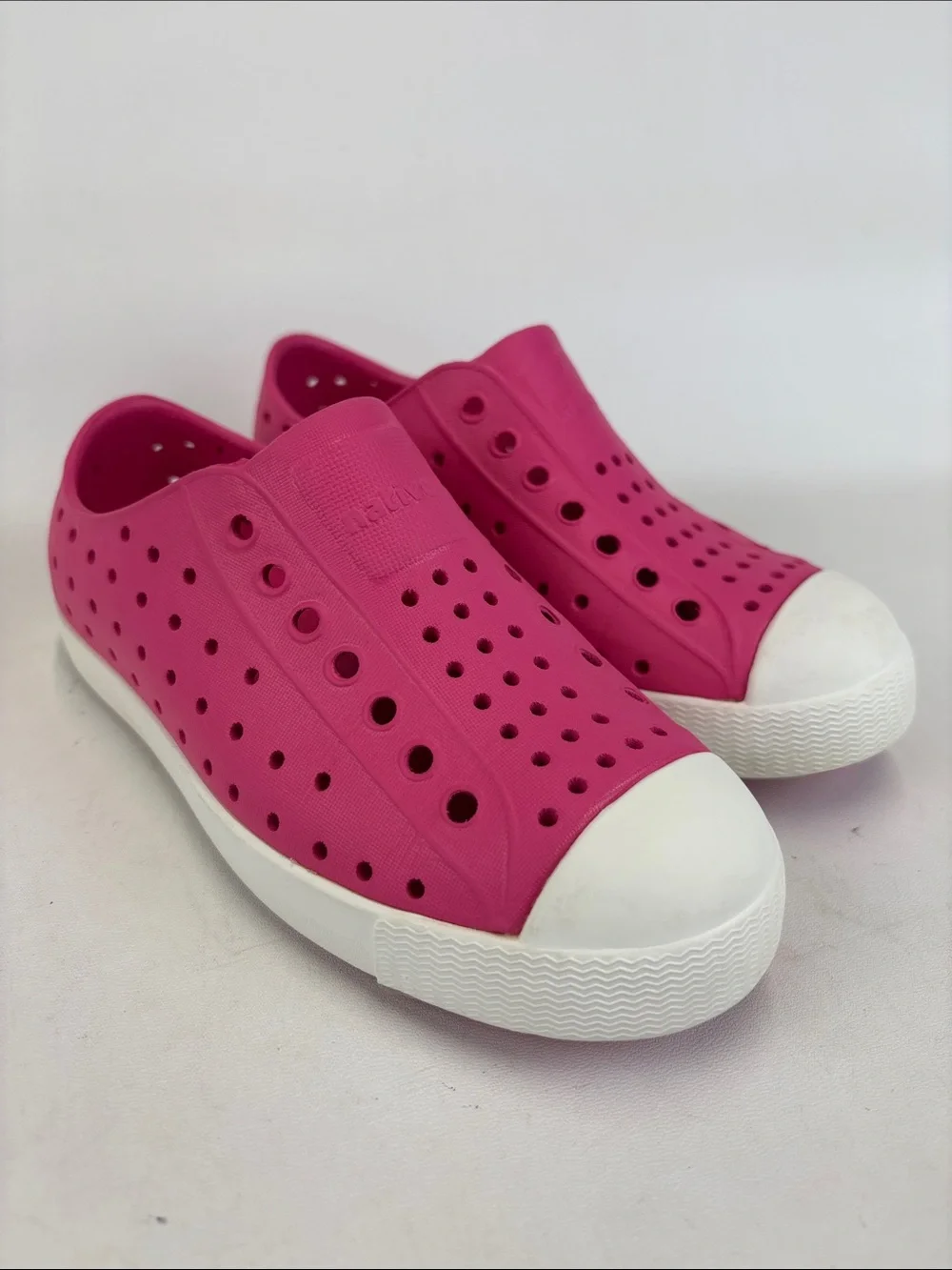NATIVE Jefferson Pink Slipon Waterproof Shoes Size C13